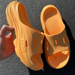 Hoka ORA Recovery Slide 3 in Sherbert